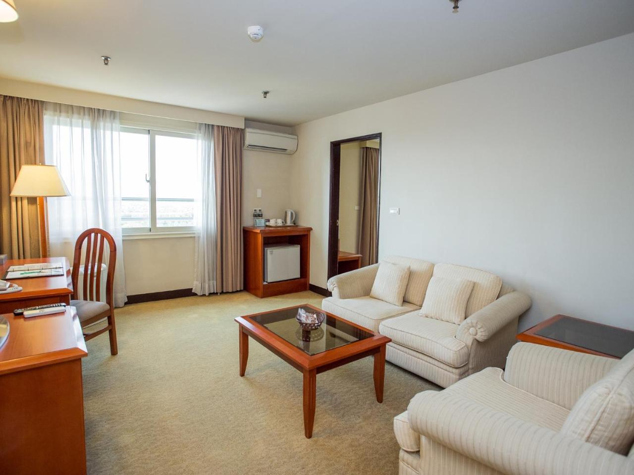 Jiuwu Hotel La Đông Ngoại thất bức ảnh