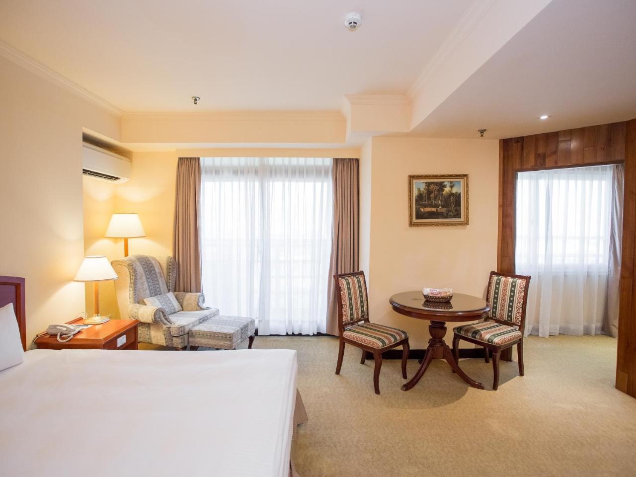 Jiuwu Hotel La Đông Ngoại thất bức ảnh